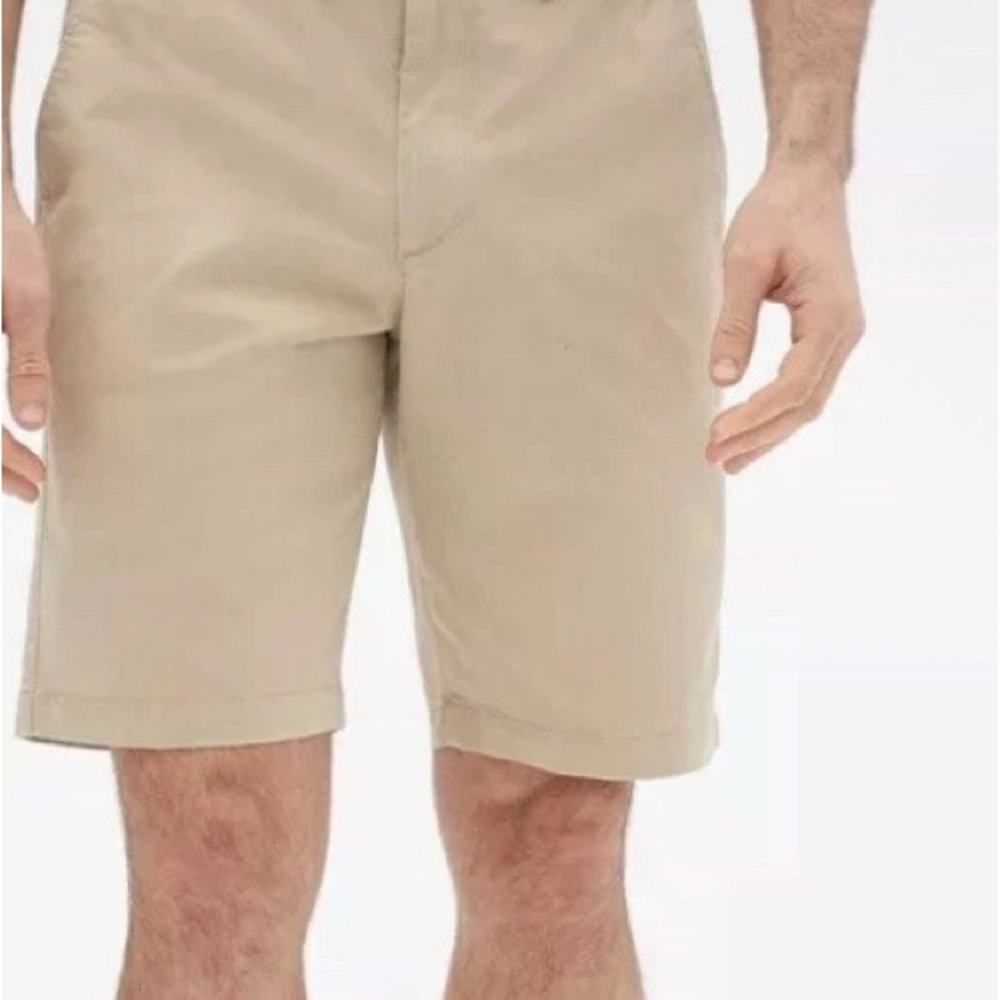Men's GAP Khakis Lived in Shorts, 32